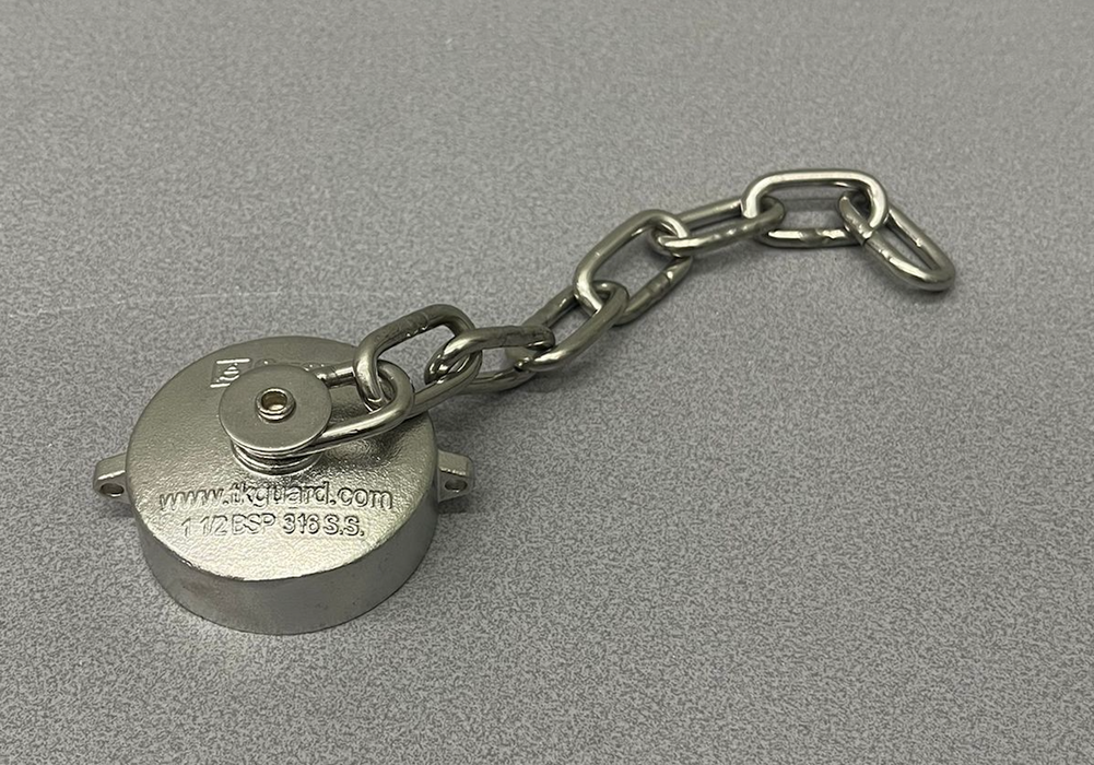 1.5" BSP dust cap stainless steel with chain and PTFE seal
